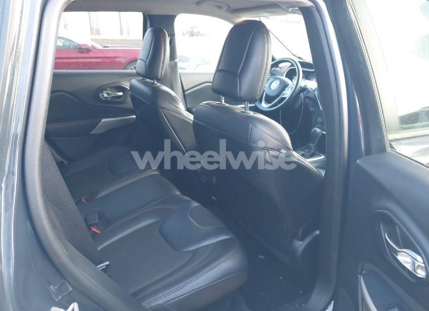 Photo 8 of 2017 Jeep Cherokee TRAILHAWK 4X4 (VIN 1C4PJMBS4HW647852)