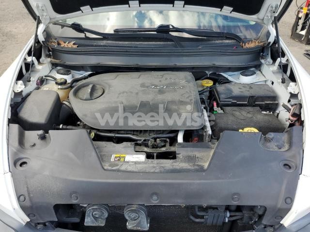 Photo 2 of 2014 JEEP CHEROKEE TRAILHAWK (VIN 1C4PJMBS5EW111360)