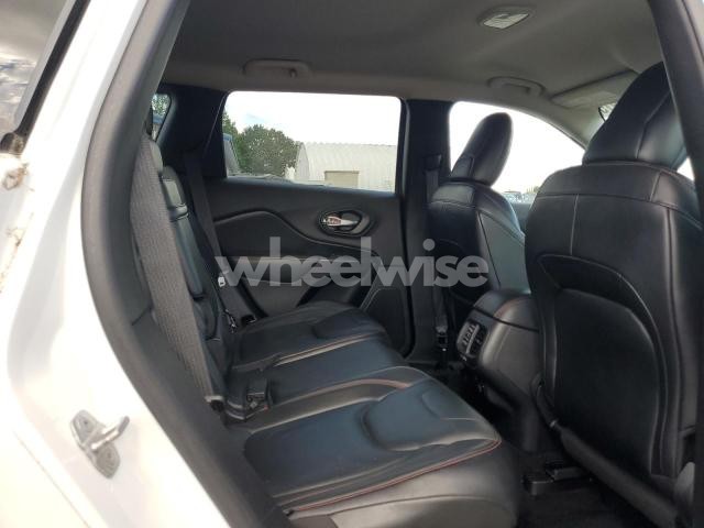 Photo 8 of 2014 JEEP CHEROKEE TRAILHAWK (VIN 1C4PJMBS5EW111360)