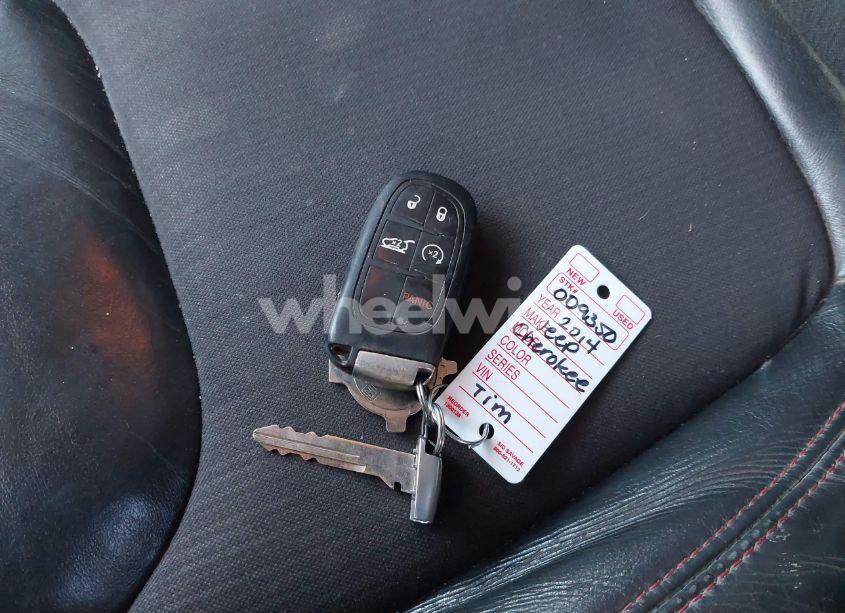 Photo 11 of 2014 Jeep Cherokee TRAILHAWK (VIN 1C4PJMBS5EW201978)