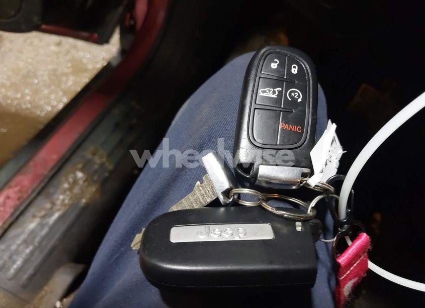 Photo 11 of 2014 Jeep Cherokee TRAILHAWK (VIN 1C4PJMBS5EW280567)