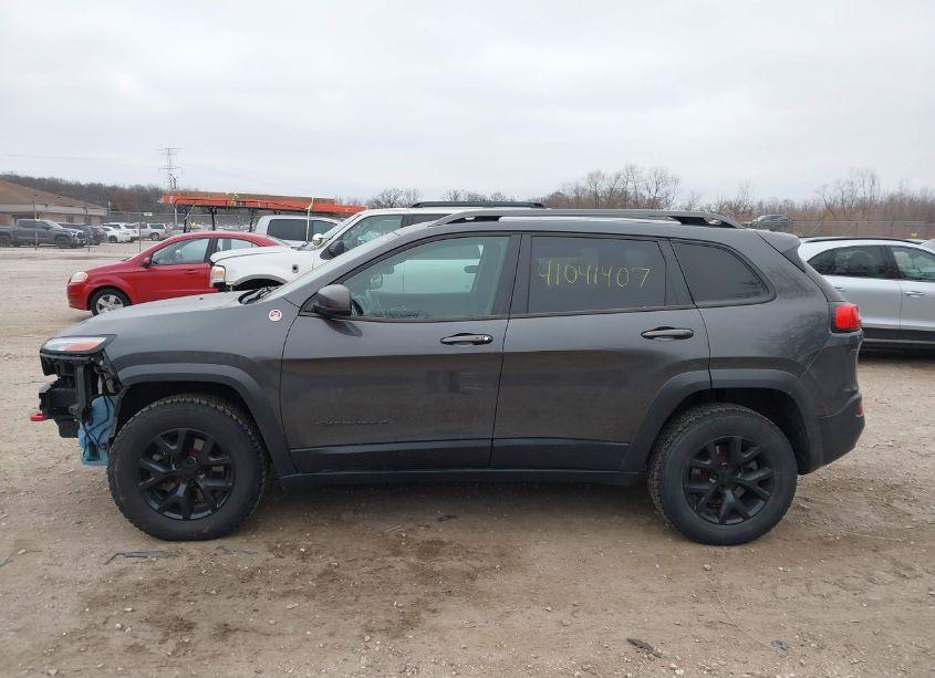 Photo 14 of 2015 Jeep Cherokee TRAILHAWK (VIN 1C4PJMBS5FW502302)