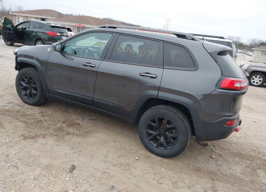 Photo 3 of 2015 Jeep Cherokee TRAILHAWK (VIN 1C4PJMBS5FW502302)