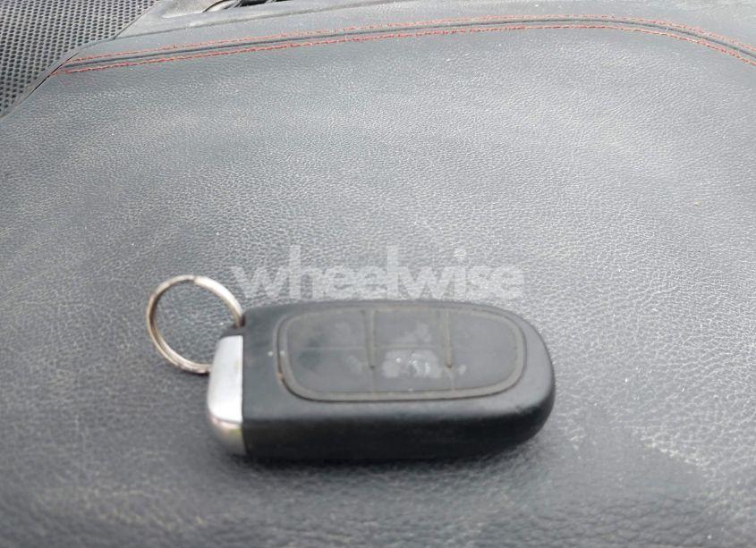 Photo 11 of 2015 Jeep Cherokee TRAILHAWK (VIN 1C4PJMBS5FW521058)