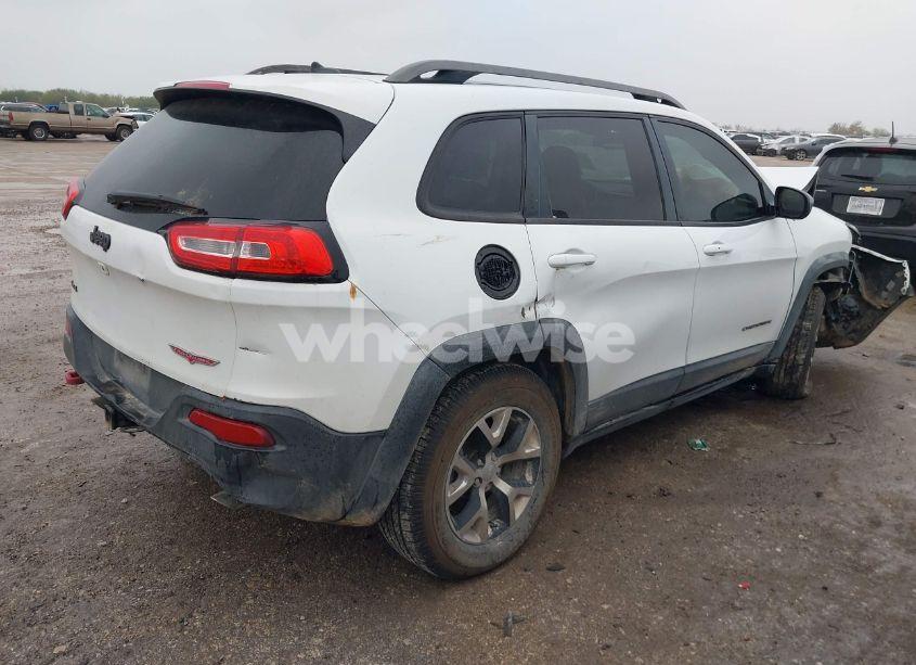 Photo 4 of 2015 Jeep Cherokee TRAILHAWK (VIN 1C4PJMBS5FW521058)