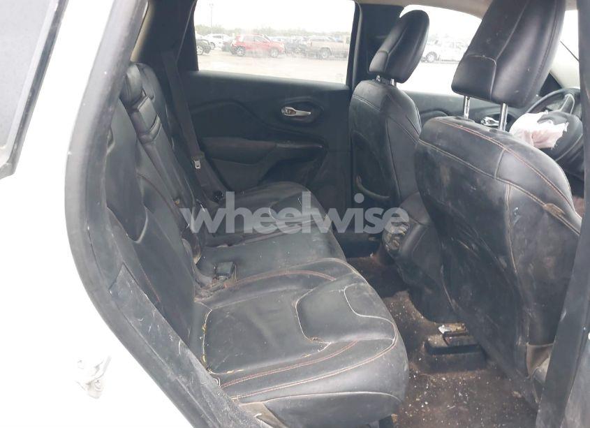 Photo 8 of 2015 Jeep Cherokee TRAILHAWK (VIN 1C4PJMBS5FW521058)