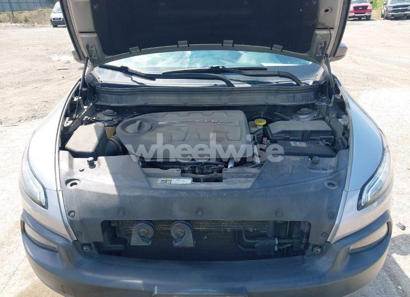 Photo 10 of 2015 Jeep Cherokee TRAILHAWK (VIN 1C4PJMBS5FW615313)