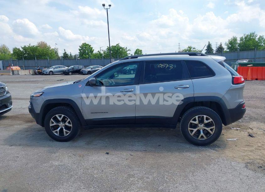 Photo 14 of 2015 Jeep Cherokee TRAILHAWK (VIN 1C4PJMBS5FW615313)