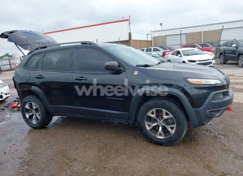 Photo 14 of 2015 Jeep Cherokee TRAILHAWK (VIN 1C4PJMBS5FW647601)
