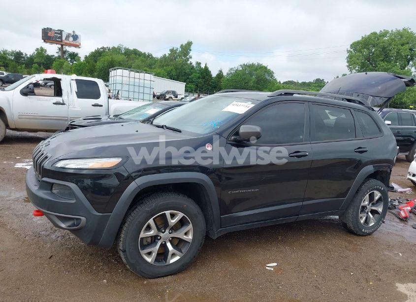 Photo 15 of 2015 Jeep Cherokee TRAILHAWK (VIN 1C4PJMBS5FW647601)