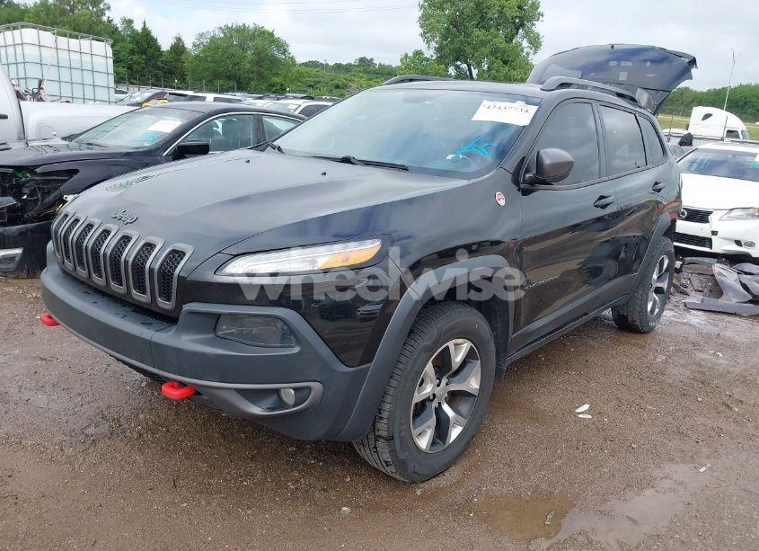 Photo 2 of 2015 Jeep Cherokee TRAILHAWK (VIN 1C4PJMBS5FW647601)