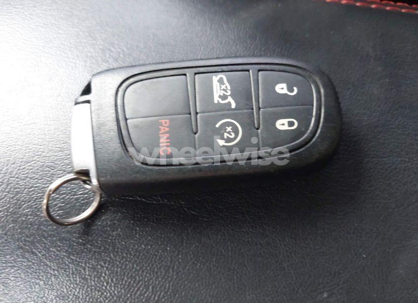 Photo 11 of 2015 Jeep Cherokee TRAILHAWK (VIN 1C4PJMBS5FW778902)