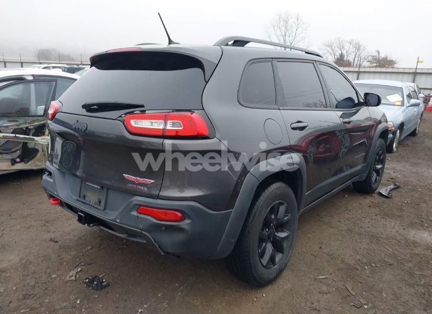 Photo 4 of 2015 Jeep Cherokee TRAILHAWK (VIN 1C4PJMBS5FW778902)