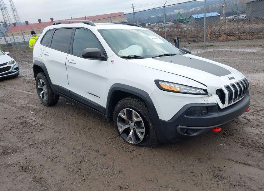2015 Jeep Cherokee (VIN 1C4PJMBS5FW790077) main photo