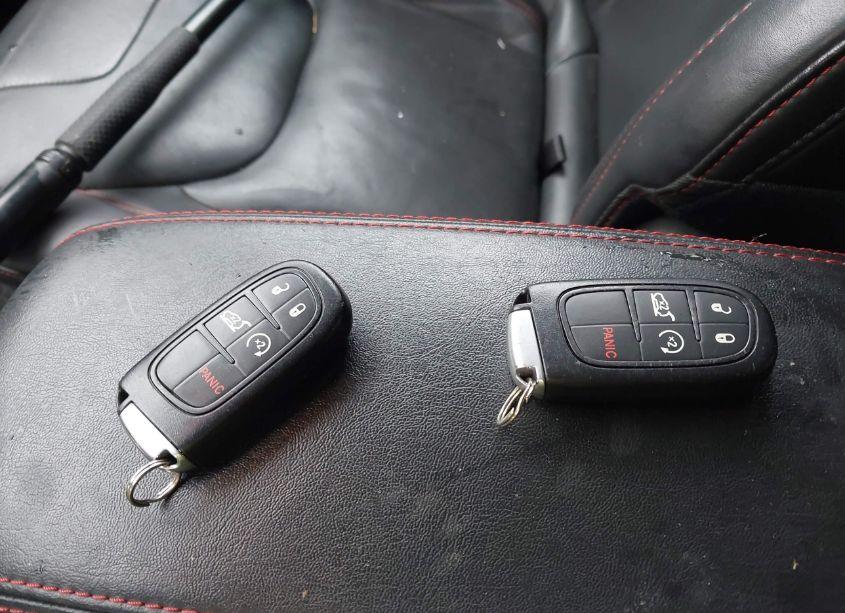 Photo 11 of 2015 Jeep Cherokee (VIN 1C4PJMBS5FW790077)