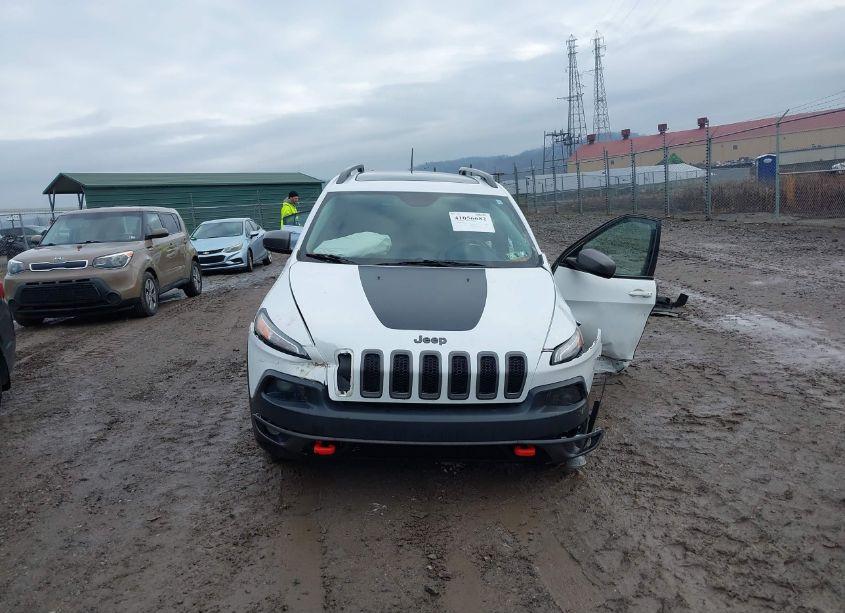 Photo 13 of 2015 Jeep Cherokee (VIN 1C4PJMBS5FW790077)