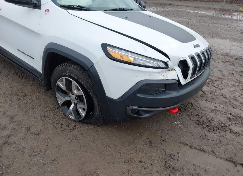 Photo 18 of 2015 Jeep Cherokee (VIN 1C4PJMBS5FW790077)