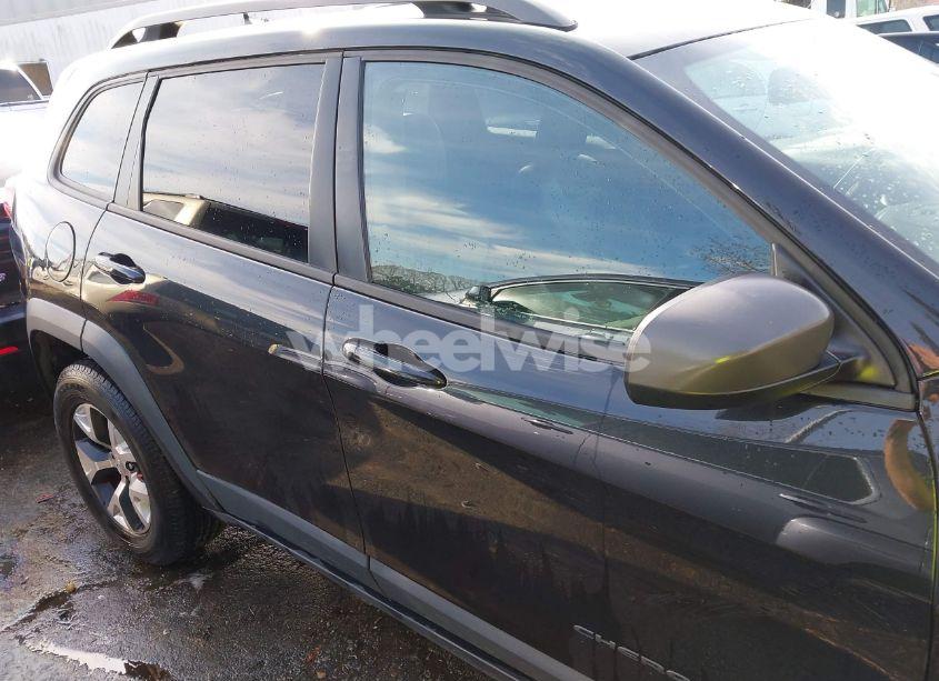 Photo 13 of 2016 Jeep Cherokee TRAILHAWK (VIN 1C4PJMBS5GW271628)