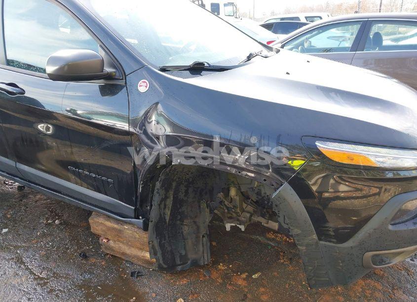 Photo 6 of 2016 Jeep Cherokee TRAILHAWK (VIN 1C4PJMBS5GW271628)