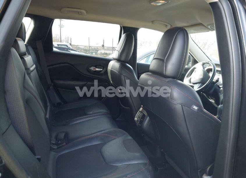 Photo 8 of 2016 Jeep Cherokee TRAILHAWK (VIN 1C4PJMBS5GW271628)
