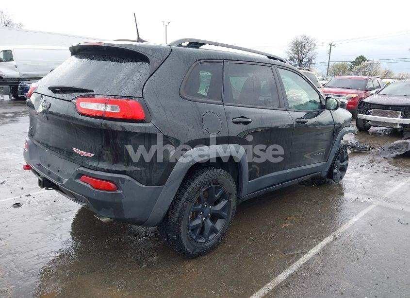 Photo 4 of 2016 Jeep Cherokee TRAILHAWK (VIN 1C4PJMBS5GW304062)