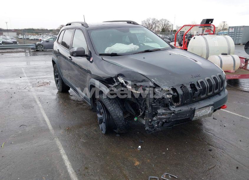 Photo 6 of 2016 Jeep Cherokee TRAILHAWK (VIN 1C4PJMBS5GW304062)