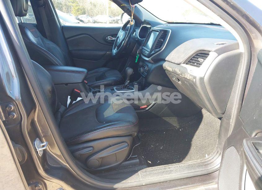 Photo 5 of 2014 Jeep Cherokee TRAILHAWK (VIN 1C4PJMBS6EW278987)