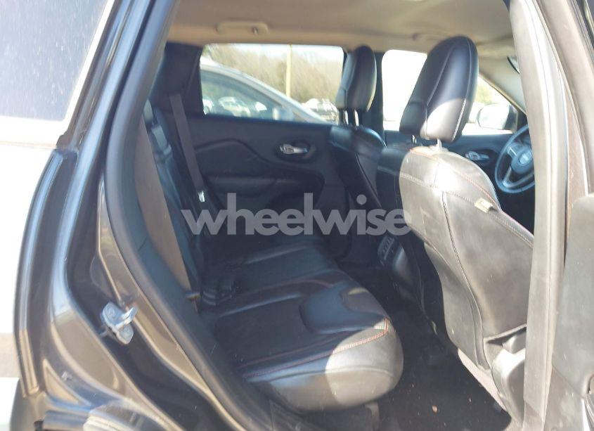 Photo 8 of 2014 Jeep Cherokee TRAILHAWK (VIN 1C4PJMBS6EW278987)