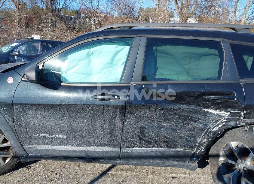 Photo 13 of 2014 Jeep Cherokee TRAILHAWK (VIN 1C4PJMBS6EW286197)