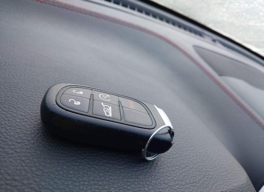 Photo 11 of 2015 Jeep Cherokee TRAILHAWK (VIN 1C4PJMBS6FW569863)