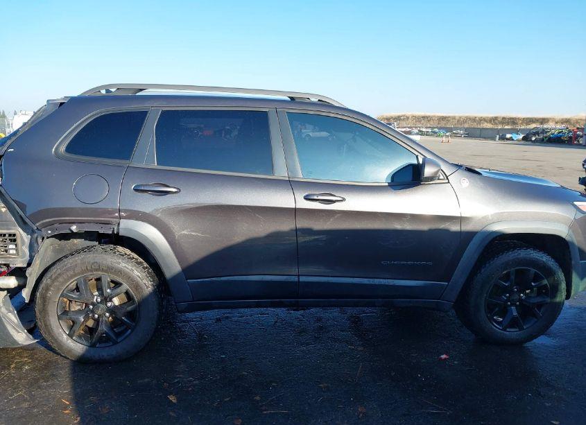 Photo 14 of 2015 Jeep Cherokee TRAILHAWK (VIN 1C4PJMBS6FW569863)