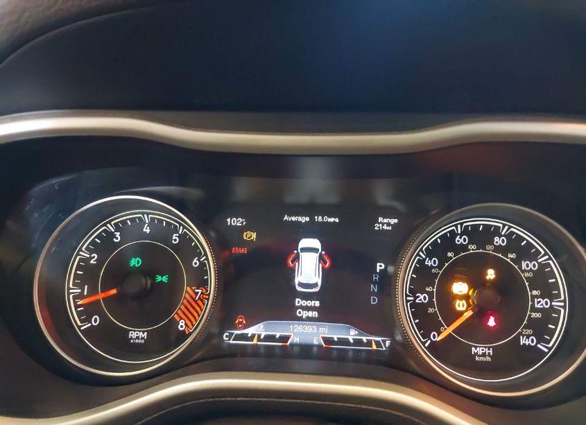 Photo 7 of 2015 Jeep Cherokee TRAILHAWK (VIN 1C4PJMBS6FW685564)