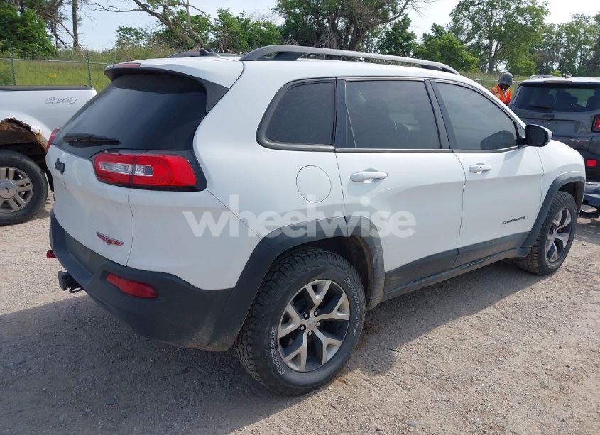 Photo 4 of 2015 Jeep Cherokee TRAILHAWK (VIN 1C4PJMBS6FW687718)