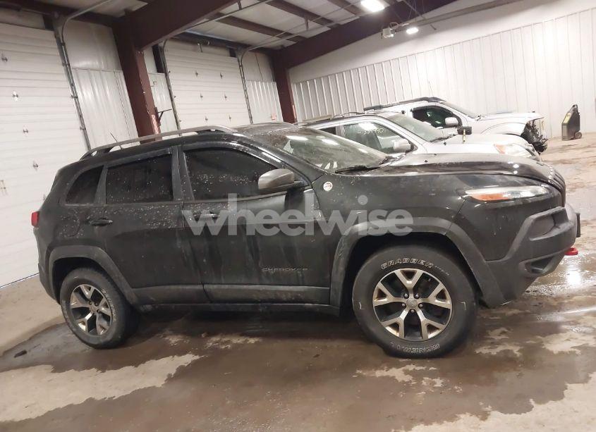 Photo 13 of 2015 Jeep Cherokee TRAILHAWK (VIN 1C4PJMBS6FW713315)