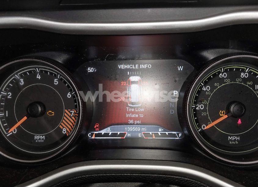 Photo 7 of 2015 Jeep Cherokee TRAILHAWK (VIN 1C4PJMBS6FW713315)