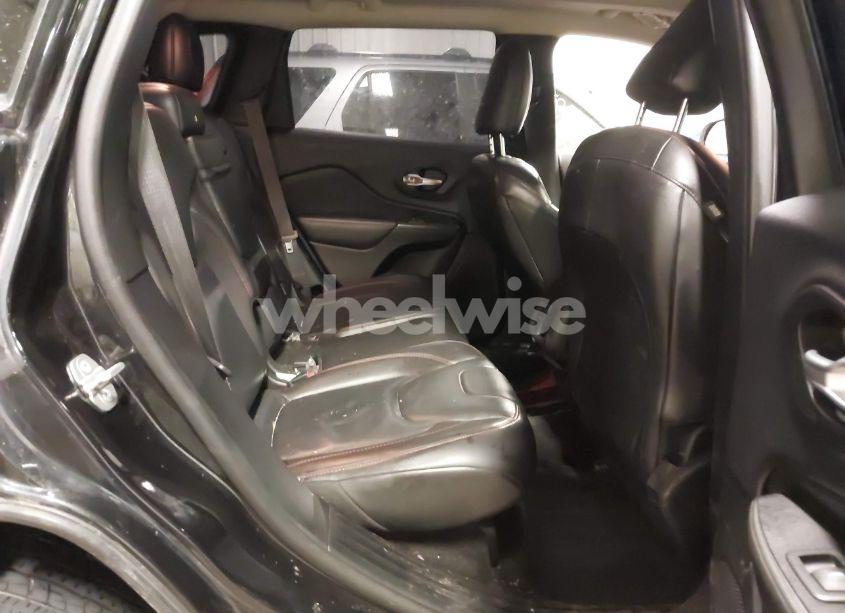 Photo 8 of 2015 Jeep Cherokee TRAILHAWK (VIN 1C4PJMBS6FW713315)