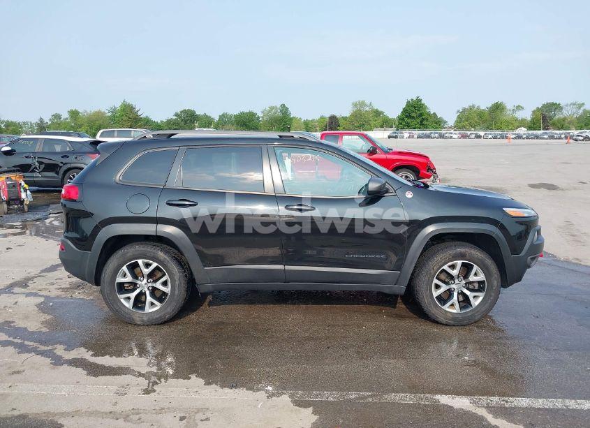 Photo 13 of 2015 Jeep Cherokee TRAILHAWK (VIN 1C4PJMBS6FW786622)