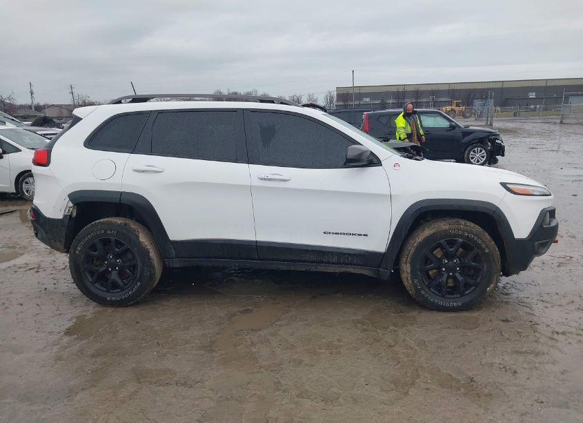 Photo 14 of 2016 Jeep Cherokee TRAILHAWK (VIN 1C4PJMBS6GW227251)