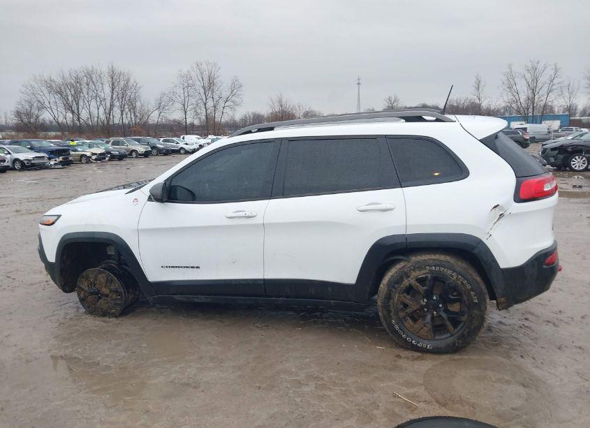 Photo 15 of 2016 Jeep Cherokee TRAILHAWK (VIN 1C4PJMBS6GW227251)