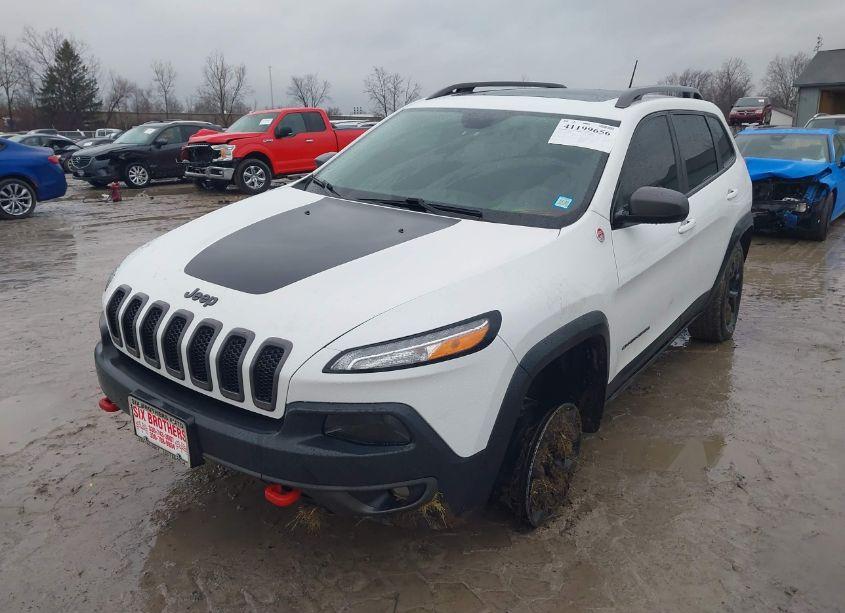 Photo 2 of 2016 Jeep Cherokee TRAILHAWK (VIN 1C4PJMBS6GW227251)