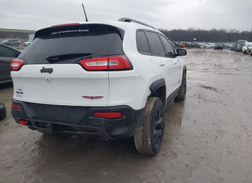 Photo 4 of 2016 Jeep Cherokee TRAILHAWK (VIN 1C4PJMBS6GW227251)