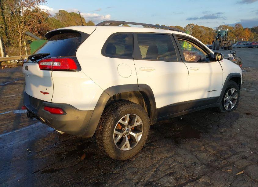 Photo 4 of 2016 Jeep Cherokee TRAILHAWK (VIN 1C4PJMBS6GW284453)