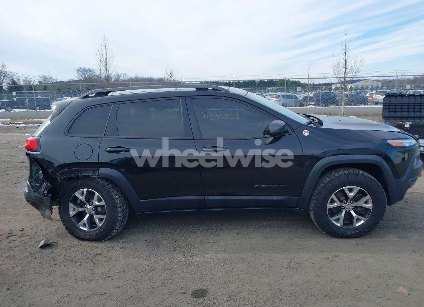 Photo 13 of 2016 Jeep Cherokee TRAILHAWK (VIN 1C4PJMBS6GW334770)