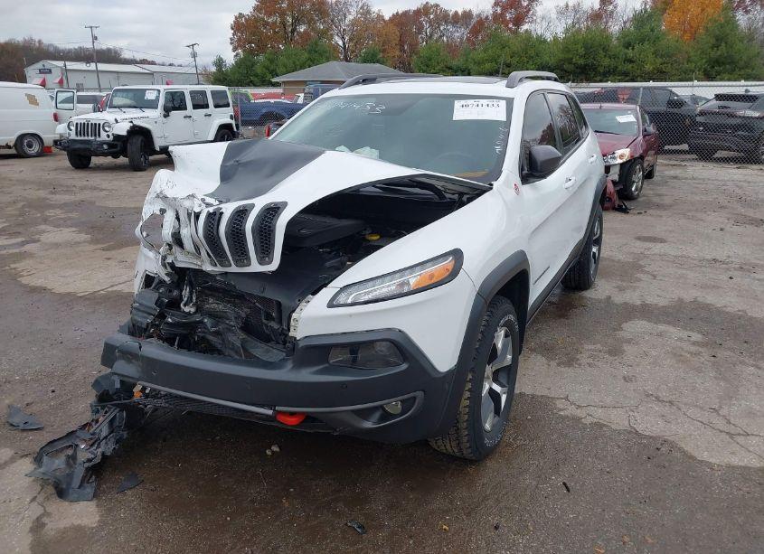 Photo 2 of 2014 Jeep Cherokee TRAILHAWK (VIN 1C4PJMBS7EW122019)