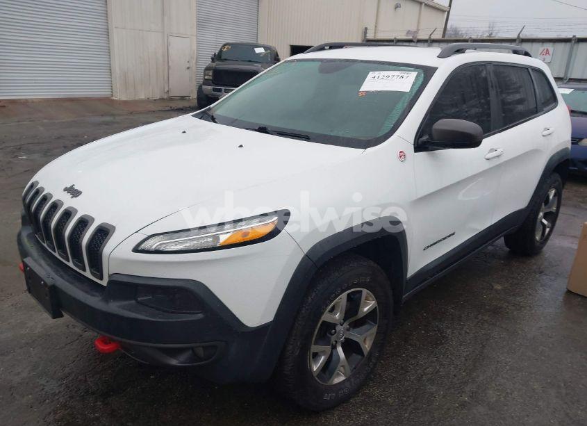 Photo 2 of 2014 Jeep Cherokee TRAILHAWK (VIN 1C4PJMBS7EW255573)