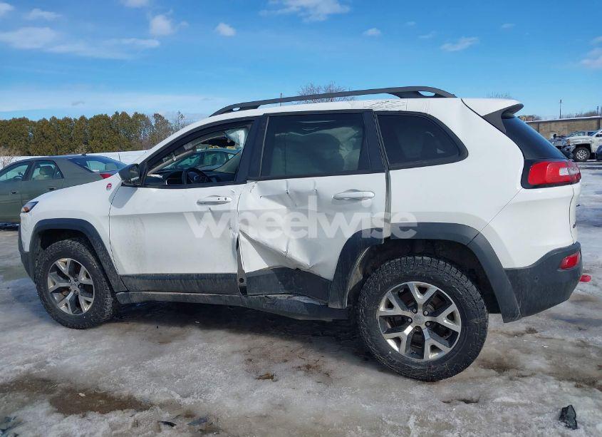 Photo 14 of 2015 Jeep Cherokee TRAILHAWK (VIN 1C4PJMBS7FW574229)