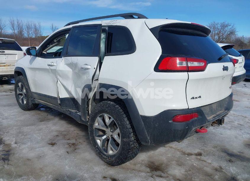 Photo 3 of 2015 Jeep Cherokee TRAILHAWK (VIN 1C4PJMBS7FW574229)
