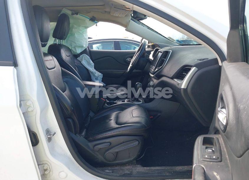 Photo 5 of 2015 Jeep Cherokee TRAILHAWK (VIN 1C4PJMBS7FW574229)