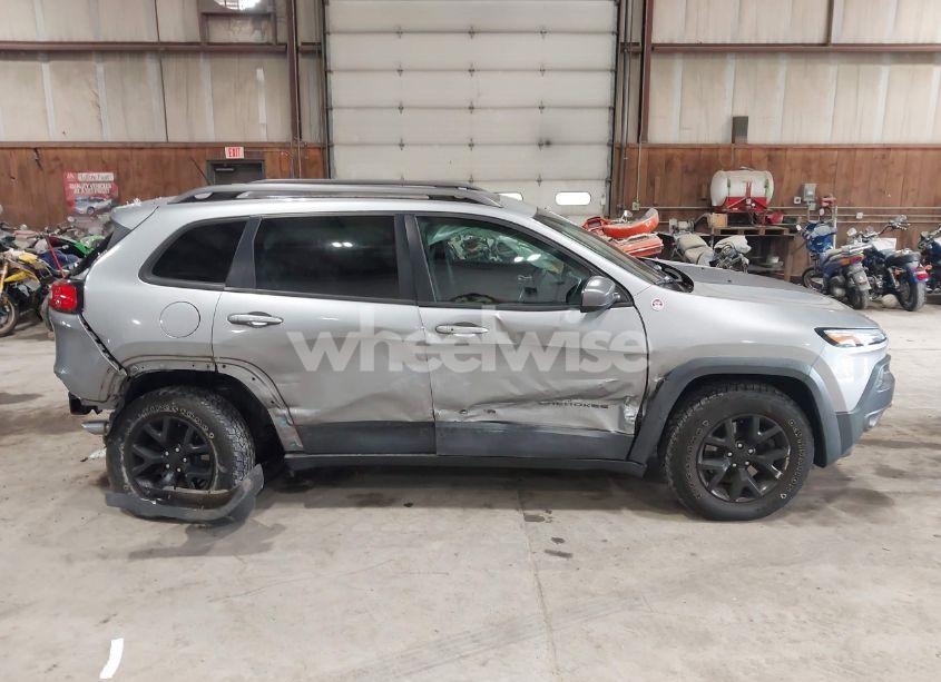 Photo 14 of 2015 Jeep Cherokee TRAILHAWK (VIN 1C4PJMBS7FW703229)