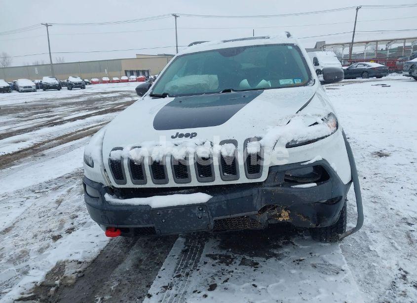 Photo 12 of 2015 Jeep Cherokee TRAILHAWK (VIN 1C4PJMBS7FW777816)
